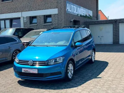 Gebraucht VW Touran Comfortline 110 PS (80 kW) 2017 Blau Van / Kleinbus