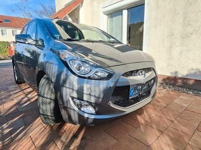 Gebraucht Hyundai ix20 Style 125 PS (91 kW) 2015 Grau Kleinwagen