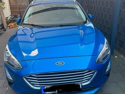 Second-hand Ford Focus Cool & Connect 125 CP (91 kW) 2018 Albastru Break