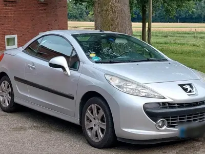Gebraucht Peugeot 207 CC 120 PS (88 kW) 2008 Silber Cabrio