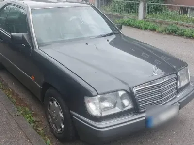Gebraucht Mercedes E200 136 PS (100 kW) 1993 Grau Coupé