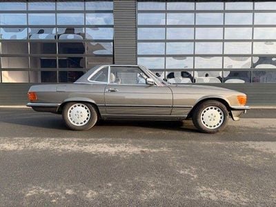 Gebraucht Mercedes SL300 179 PS (131 kW) 1986 Grau Cabrio