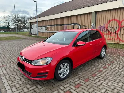 Gebraucht VW Golf VII 86 PS (63 kW) 2013 Rot Limousine