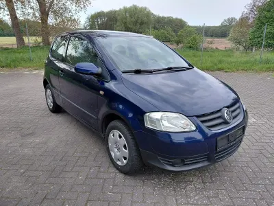 Gebraucht VW Fox 54 PS (39 kW) 2008 Blau Kleinwagen