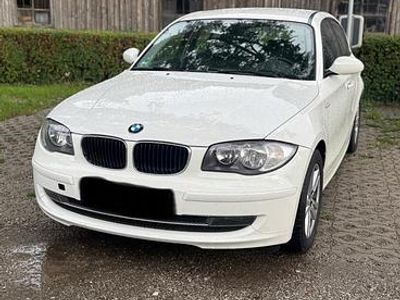 Gebraucht BMW 116 116 PS (85 kW) 2007 Weiß Kleinwagen