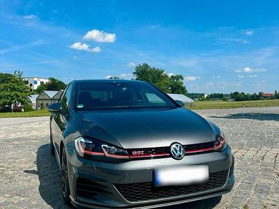 Gebraucht VW Golf VII GTI 245 PS (180 kW) 2018 Grau Limousine