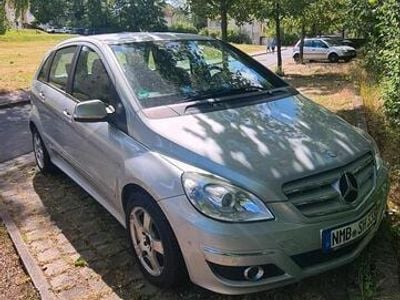 Mercedes B180