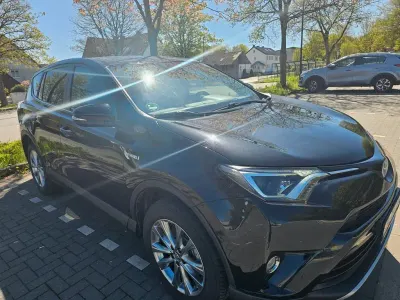 Używany Toyota RAV4 Hybrid Executive 197 KM (144 kW) 2016 Czarny SUV