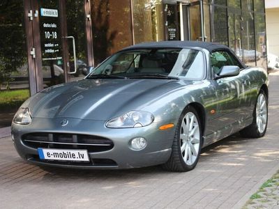 Jaguar XK8