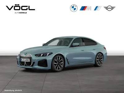Gebraucht BMW i4 M Sport 294 kW (401 PS) 2025 Cape york grün Limousine