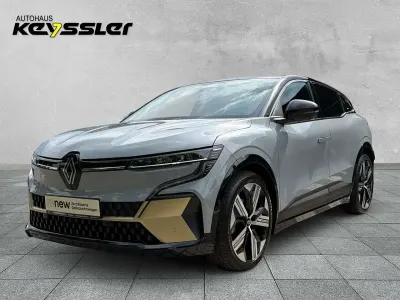 Gebraucht Renault Megane E-Tech Iconic 160 kW (218 PS) 2024 Rafalegrau, dach in black pea Limousine