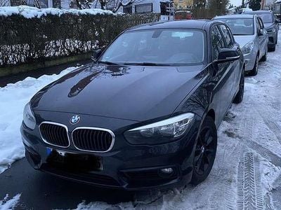 Schwarz Gebraucht 2017 BMW 118 Advantage Kleinwagen | 15.000 € (Guter Preis)