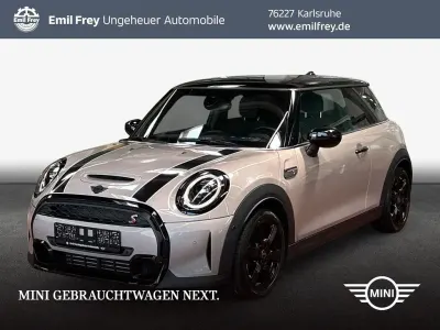 Gebraucht Mini Cooper S Classic 178 PS (130 kW) 2023 Rooftop grey metallic Kleinwagen