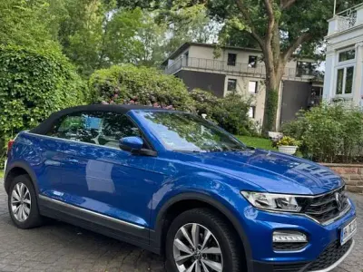 Gebraucht VW T-Roc Cabriolet Style 110 PS (80 kW) 2021 Blau Cabrio
