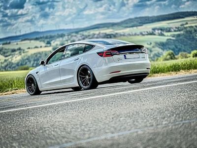 Weiß Gebraucht 2022 Tesla Model 3 Performance Limousine | 29.999 € (Fairer Preis)