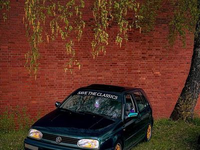 Usata VW Golf III 90 CV (66 kW) 1997 Verde Utilitaria
