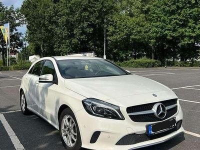 Gebraucht Mercedes A180 Urban 122 PS (89 kW) 2017 Limousine