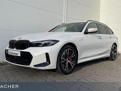 Weiß Gebraucht 2025 BMW 330e M Sport Limousine | 49.899 € (Superpreis)