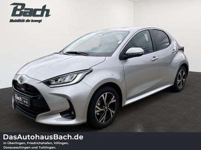 Gebraucht Toyota Yaris Hybrid Comfort 117 PS (86 kW) 2025 Shimmering silver Kleinwagen