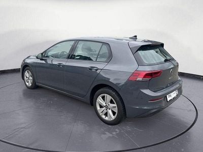 Gebraucht VW Golf VIII Life 116 PS (85 kW) 2023 Grau Limousine