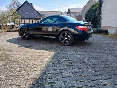 Gebraucht Mercedes SLK350 306 PS (225 kW) 2011 Schwarz Cabrio