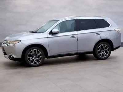 Gebraucht Mitsubishi Outlander 150 PS (110 kW) 2015 SUV