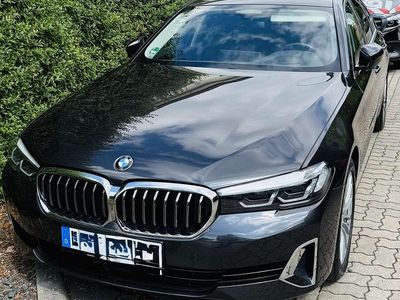 Gebraucht BMW 520 Luxury Line 190 PS (139 kW) 2023 Grau Limousine