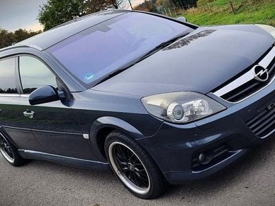 Blau Gebraucht 2009 Opel Vectra Kombi | 2.690 € (Etwas zu teuer)