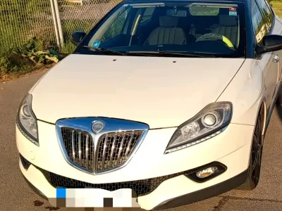 Usata Lancia Delta 120 CV (88 kW) 2009 Beige Utilitaria