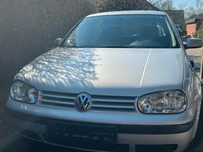 Brugt VW Golf III Basis 101 HK (74 kW) 1999 Sølv Sedan