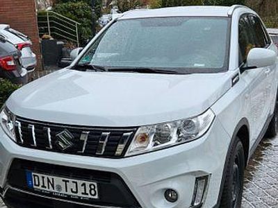 Weiß Gebraucht 2019 Suzuki Vitara Comfort SUV | 15.000 € (Fairer Preis)