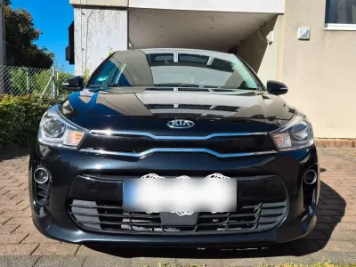 Gebraucht Kia Rio Platinum Edition 120 PS (88 kW) 2017 Schwarz Limousine