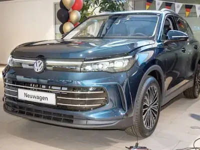 Neu VW Tiguan Elegance 150 PS (110 kW) 2026 Blau SUV