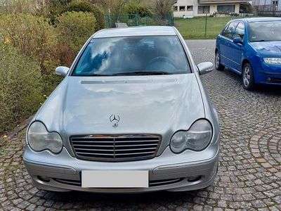 Gebraucht Mercedes C180 Avantgarde 143 PS (105 kW) 2003 Silber Limousine