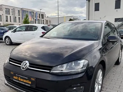Gebraucht VW Golf VII LOUNGE 110 PS (80 kW) 2015 Schwarz
