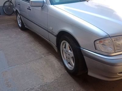 Mercedes C180
