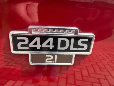 Gebraucht Volvo 244 101 PS (74 kW) 1977 Rot Limousine