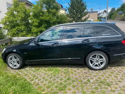 Gebraucht Mercedes C200 134 PS (98 kW) 2010 Schwarz Kombi