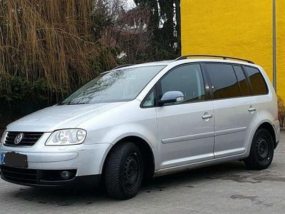 Silber Gebraucht 2004 VW Touran Basis Van / Kleinbus | 1.300 € (Guter Preis)