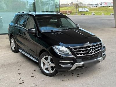 Gebraucht Mercedes ML350 258 PS (189 kW) 2015 Schwarz SUV