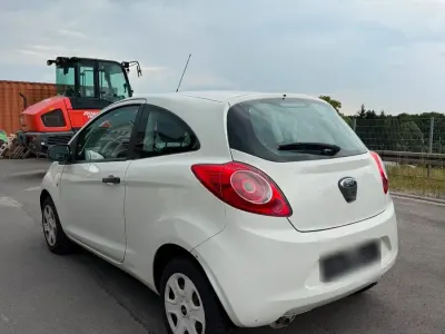 Gebraucht Ford Ka 69 PS (50 kW) 2014 Weiß Kleinwagen
