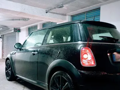 Gebraucht Mini ONE 98 PS (72 kW) 2010 Schwarz Kleinwagen