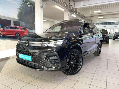 Gebraucht VW Tiguan R-line 193 PS (141 kW) 2024 Deep black perleffekt SUV