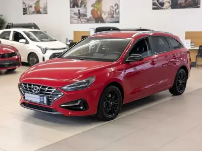 Gebraucht Hyundai i30 Intro Edition 159 PS (116 kW) 2020 Engine red Kombi