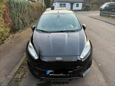 Używany Ford Fiesta ST 182 KM (133 kW) 2017 Czarny Hatchback