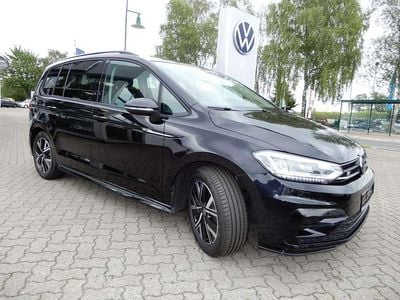 Gebraucht VW Touran Highline 150 PS (110 kW) 2023 Schwarz Van / Kleinbus