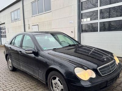 Gebraucht Mercedes C220 Classic 143 PS (105 kW) 2003 Schwarz Limousine