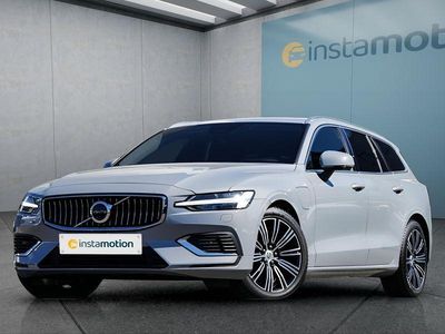 Grau Gebraucht 2024 Volvo V60 Plus Kombi | 42.749 € (Fairer Preis)
