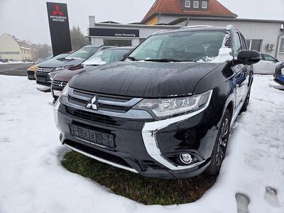 Gebraucht Mitsubishi Outlander P-HEV Plus 121 PS (88 kW) 2017 Schwarz SUV