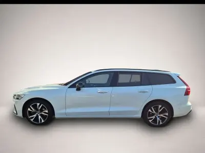 Gebraucht Volvo V60 Plus 197 PS (144 kW) 2025 Weiß Kombi